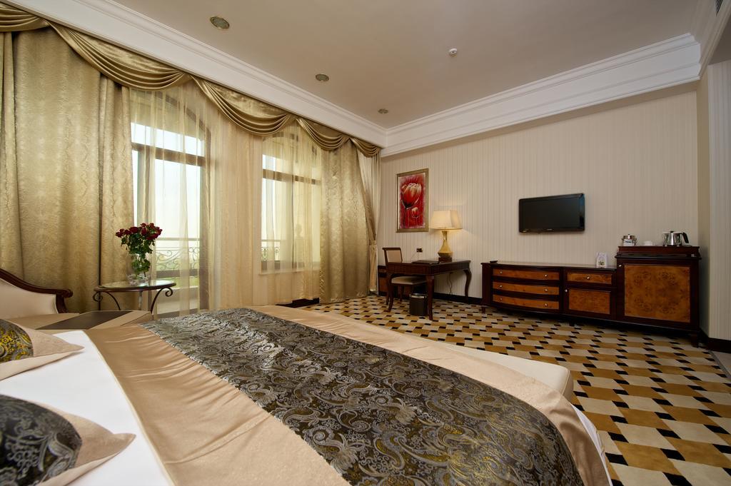 Royal Tulip Almaty Hotel Luaran gambar